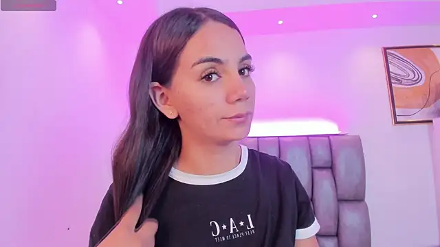 Snapshot of martina_mancini chatting on 01-14-26, 12:00 martina mancini online show from 01-14-26, 12:00