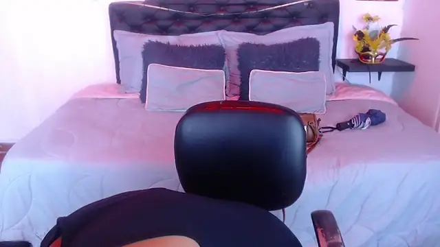 Dominik girl online show from 09-10-25, 07:47