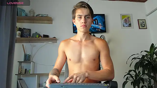 manucute 23  online show from 11-18-25, 03:16