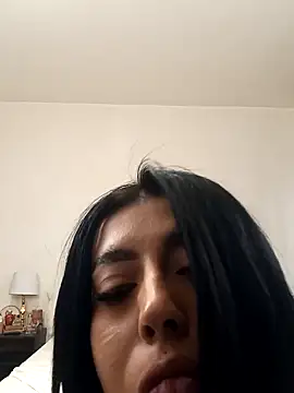 Snapshot of GiseleReine chatting on 02-10-25, 12:39 GiseleReine online show from 02-10-25, 12:39