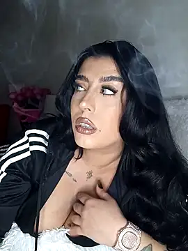 Snapshot of GiseleReine chatting on 03-08-25, 04:17 GiseleReine online show from 03-08-25, 04:17