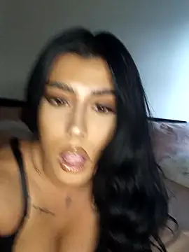 Snapshot of GiseleReine chatting on 03-09-25, 02:43 GiseleReine online show from 03-09-25, 02:43