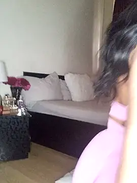 Snapshot of GiseleReine chatting on 03-17-25, 12:57 GiseleReine online show from 03-17-25, 12:57