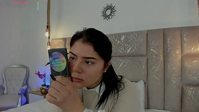 Snapshot of Oriana_Guzman chatting on 08-05-26, 10:01 Oriana Guzman online show from 08-05-26, 10:01