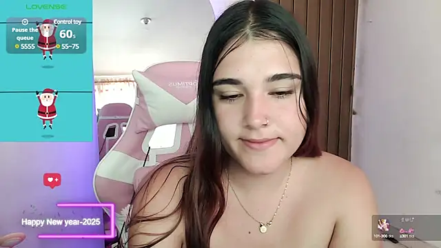 Snapshot of Magic-Smilee chatting on 12-31-24, 02:58 Magic-Smilee online show from 12-31-24, 02:58