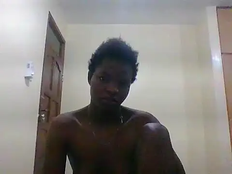 Snapshot of hotgal1112 chatting on 09-27-25, 01:43 hotgal1112 online show from 09-27-25, 01:43