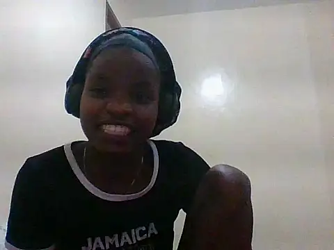 Snapshot of hotgal1112 chatting on 10-03-25, 08:39 hotgal1112 online show from 10-03-25, 08:39