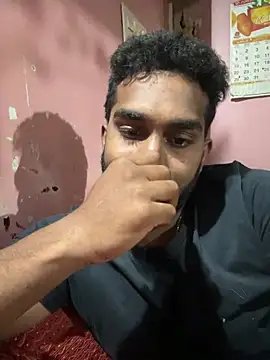 Snapshot of Handsomehunk_4U chatting on 12-23-24, 05:22 Handsomehunk 4U online show from 12-23-24, 05:22