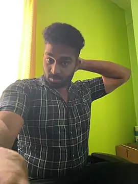 Snapshot of Handsomehunk_4U chatting on 01-23-25, 10:43 Handsomehunk 4U online show from 01-23-25, 10:43