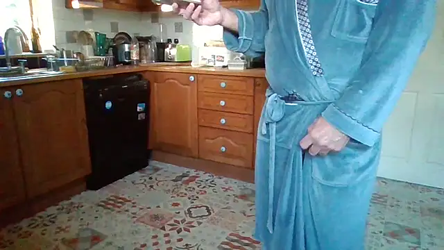 Snapshot of jakjak106 chatting on 11-06-25, 08:15 jakjak106 online show from 11-06-25, 08:15