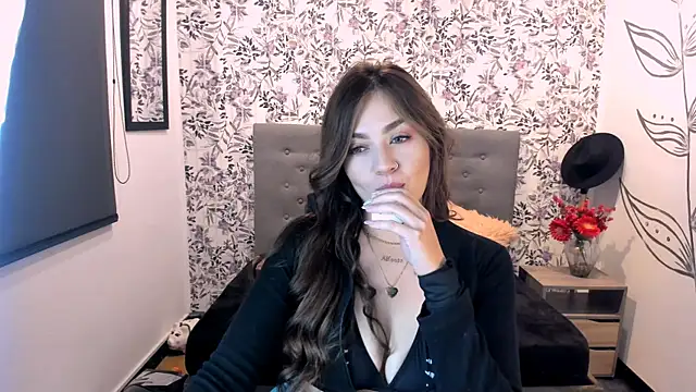 Snapshot of KataHot_ chatting on 12-29-24, 01:56 KataHot  online show from 12-29-24, 01:56