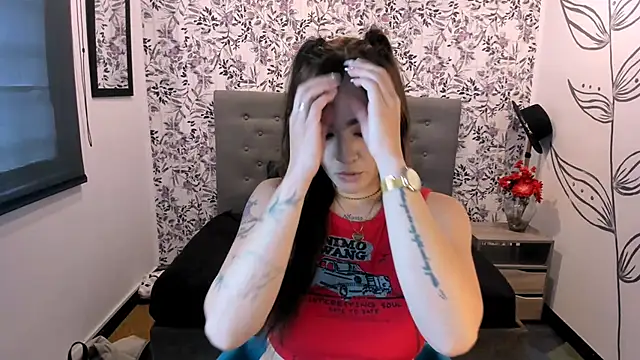 Snapshot of KataHot_ chatting on 01-07-25, 07:38 KataHot  online show from 01-07-25, 07:38