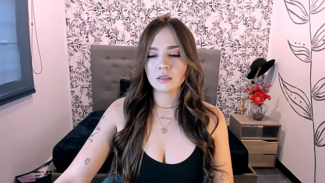 Snapshot of KataHot_ chatting on 01-13-25, 07:42 KataHot  online show from 01-13-25, 07:42