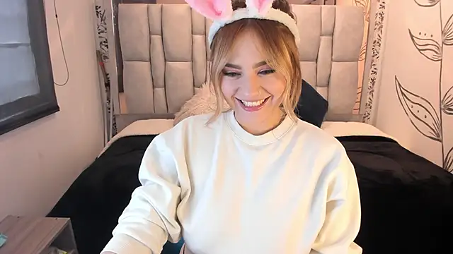 Snapshot of KataHot_ chatting on 09-18-25, 08:11 KataHot  online show from 09-18-25, 08:11