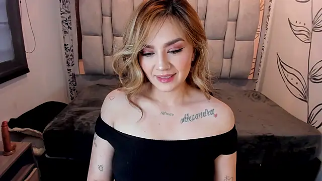 Snapshot of KataHot_ chatting on 10-29-25, 08:21 KataHot  online show from 10-29-25, 08:21