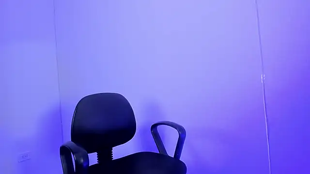 Snapshot of Master_Rimay chatting on 02-15-25, 02:47 Master Rimay online show from 02-15-25, 02:47