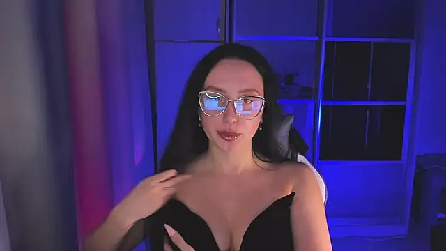 Christy Calypso online show from 10-22-25, 03:45