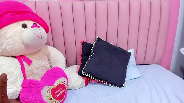 Snapshot of ISABELLA_020 chatting on 10-30-25, 02:02 ISABELLA 020 online show from 10-30-25, 02:02