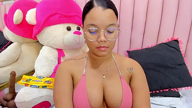 Snapshot of ISABELLA_020 chatting on 11-26-25, 04:19 ISABELLA 020 online show from 11-26-25, 04:19