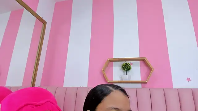 Snapshot of ISABELLA_020 chatting on 12-03-25, 12:47 ISABELLA 020 online show from 12-03-25, 12:47