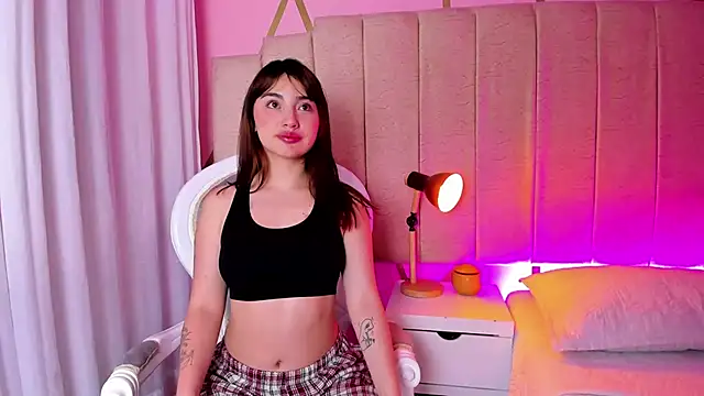 Snapshot of Damian_n_Maya chatting on 01-30-25, 08:54 Damian n Maya online show from 01-30-25, 08:54