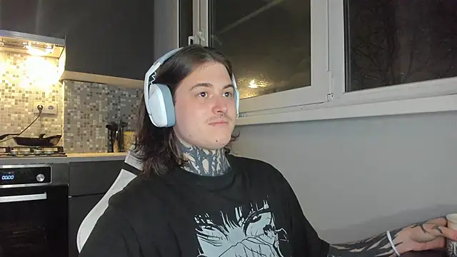 Snapshot of _torfin_ chatting on 12-10-24, 10:58 torfin online show from 12-10-24, 10:58