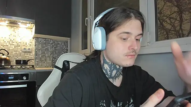 Snapshot of _torfin_ chatting on 12-15-24, 11:31 torfin online show from 12-15-24, 11:31