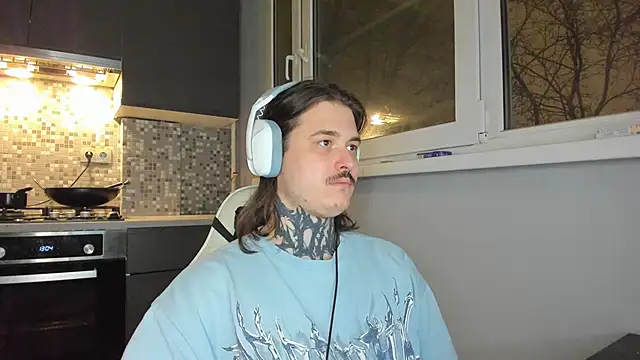 Snapshot of _torfin_ chatting on 01-10-25, 06:28 torfin online show from 01-10-25, 06:28