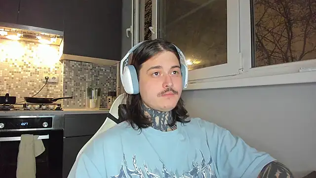 Snapshot of _torfin_ chatting on 01-11-25, 05:51 torfin online show from 01-11-25, 05:51