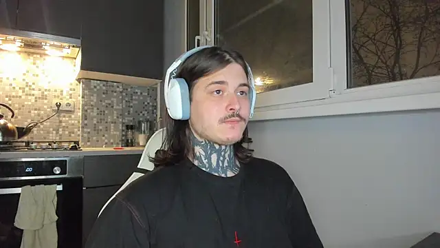 Snapshot of _torfin_ chatting on 01-15-25, 07:55 torfin online show from 01-15-25, 07:55