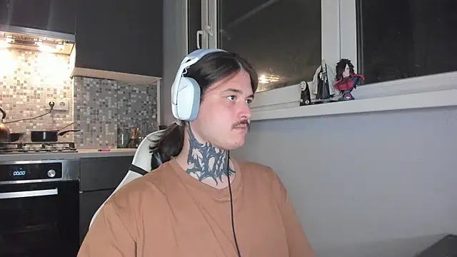 Snapshot of _torfin_ chatting on 02-14-25, 06:51 torfin online show from 02-14-25, 06:51