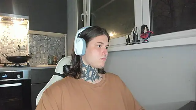 Snapshot of _torfin_ chatting on 02-16-25, 07:16 torfin online show from 02-16-25, 07:16