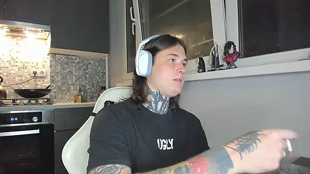 Snapshot of _torfin_ chatting on 02-20-25, 05:51 torfin online show from 02-20-25, 05:51