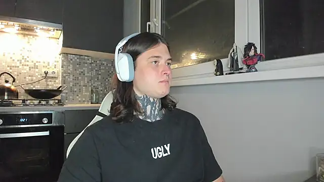 Snapshot of _torfin_ chatting on 02-20-25, 08:58 torfin online show from 02-20-25, 08:58