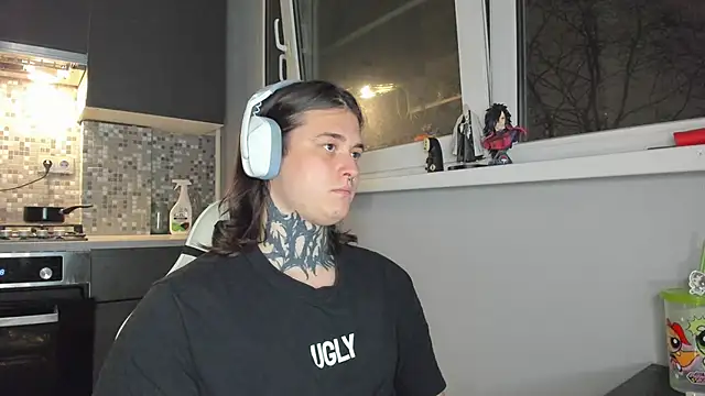 Snapshot of _torfin_ chatting on 02-21-25, 11:54 torfin online show from 02-21-25, 11:54