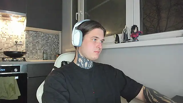 Snapshot of _torfin_ chatting on 02-24-25, 06:04 torfin online show from 02-24-25, 06:04