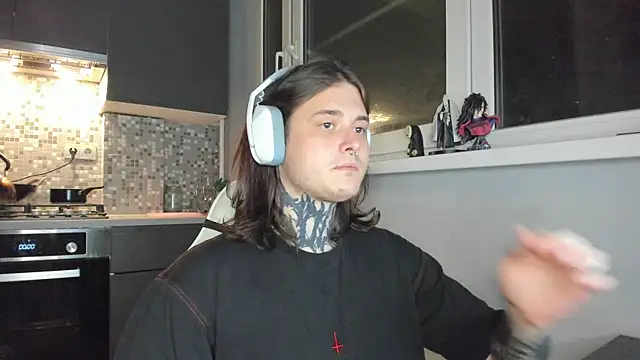 Snapshot of _torfin_ chatting on 03-04-25, 12:29 torfin online show from 03-04-25, 12:29