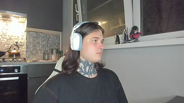 Snapshot of _torfin_ chatting on 03-08-25, 03:17 torfin online show from 03-08-25, 03:17