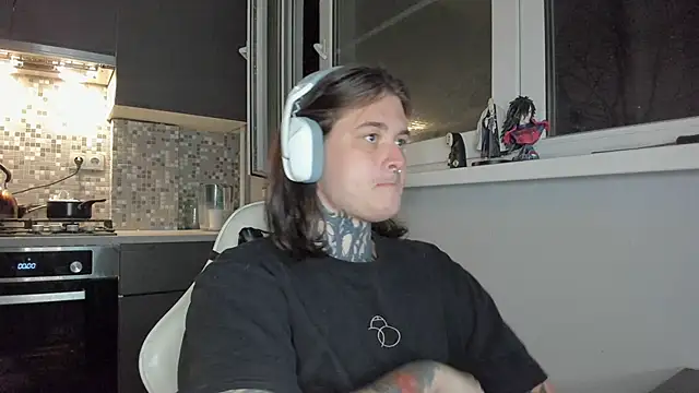 Snapshot of _torfin_ chatting on 03-10-25, 08:12 torfin online show from 03-10-25, 08:12