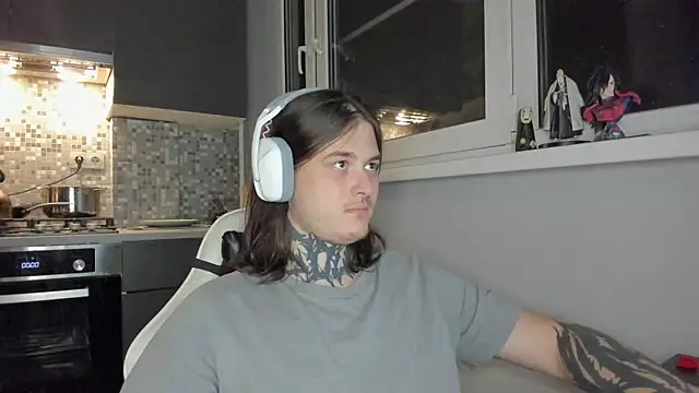 Snapshot of _torfin_ chatting on 03-21-25, 07:57 torfin online show from 03-21-25, 07:57