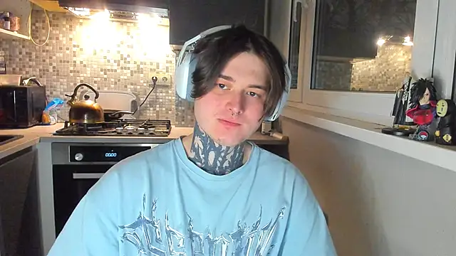 Snapshot of _torfin_ chatting on 02-10-26, 05:00 torfin online show from 02-10-26, 05:00