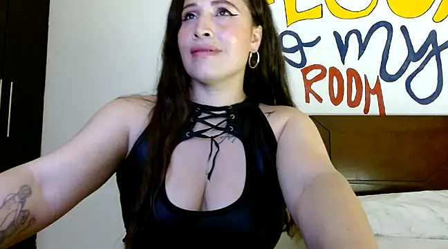 Snapshot of nathy_28latex chatting on 12-16-24, 11:50 nathy 28latex online show from 12-16-24, 11:50