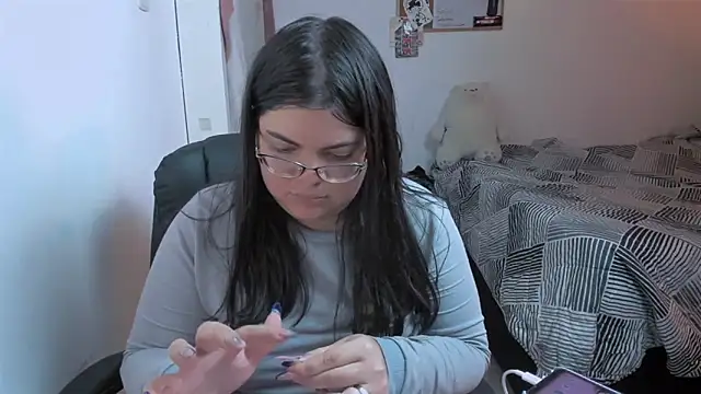 Snapshot of Aria_Fullbuster chatting on 10-24-25, 08:27 Aria Fullbuster online show from 10-24-25, 08:27