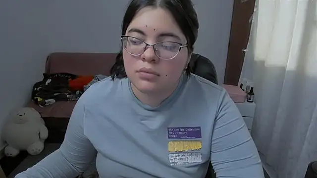 Snapshot of Aria_Fullbuster chatting on 11-22-25, 08:30 Aria Fullbuster online show from 11-22-25, 08:30