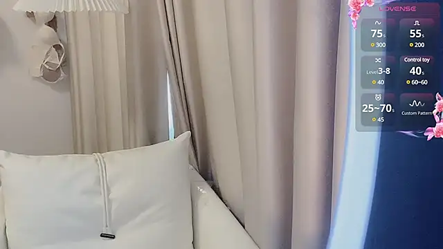 Snapshot of NIna-7 chatting on 03-22-25, 06:22 NIna-7 online show from 03-22-25, 06:22