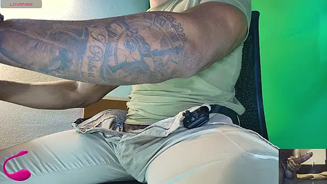 hot black3 online show from 11-14-25, 11:53