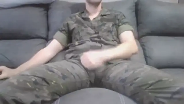 militar guapo online show from 01-17-26, 08:52