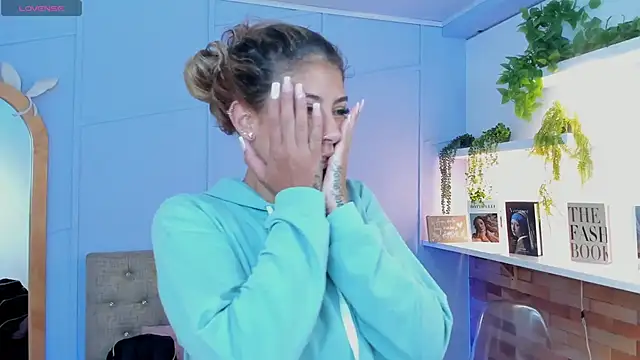 Georgina-coule online show from 12-22-24, 12:05