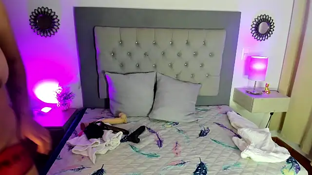 Snapshot of Kylie2211 chatting on 01-19-25, 02:57 Kylie2211 online show from 01-19-25, 02:57