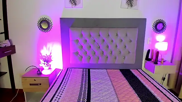 Snapshot of Kylie2211 chatting on 01-27-25, 02:53 Kylie2211 online show from 01-27-25, 02:53